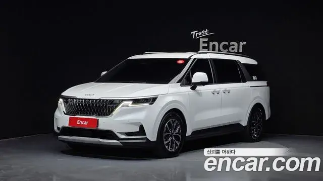 Kia Carnival 2023 — Фото 1/20