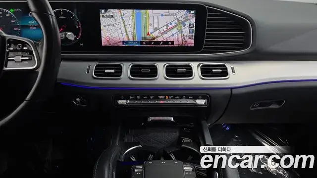 Mercedes-Benz GLE-Class 2019 — ფოტო 13/20