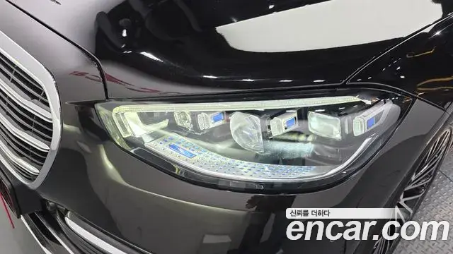 Mercedes-Benz S-Class 2021 — Photo 14/31