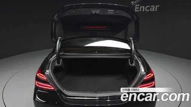 Genesis G70 2021 — Photo 12/20