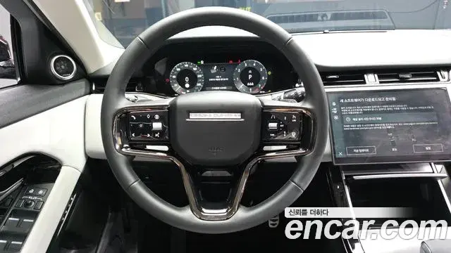 Land Rover Range Rover Evoque 2025 — Фото 13/20