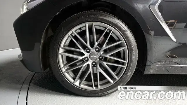 Genesis G70 2018 — Photo 5/20