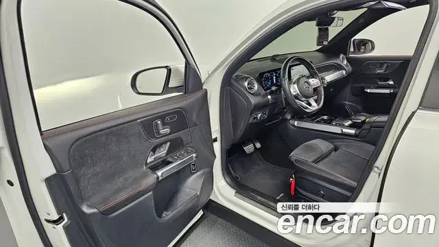 Mercedes-Benz GLB-Class 2021 — Şəkil 9/20