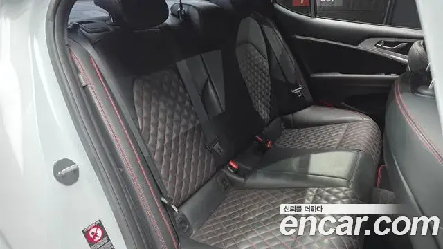 Genesis G70 2018 — Şəkil 13/30