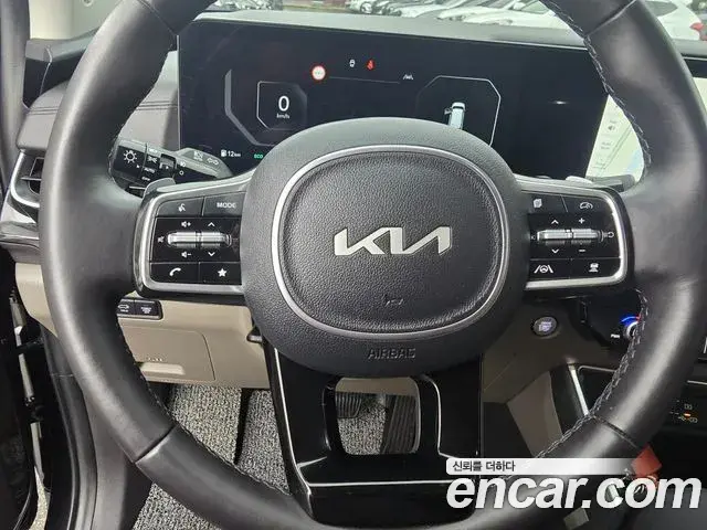 Kia Carnival 2024 — ფოტო 13/20