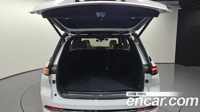 Jeep Grand Cherokee 2022 — Şəkil 5/33