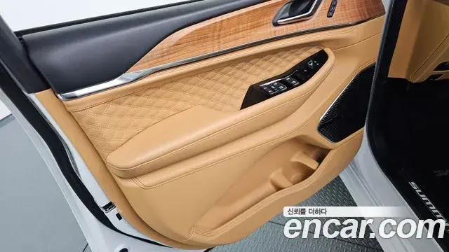 Jeep Grand Cherokee 2022 — Şəkil 28/33