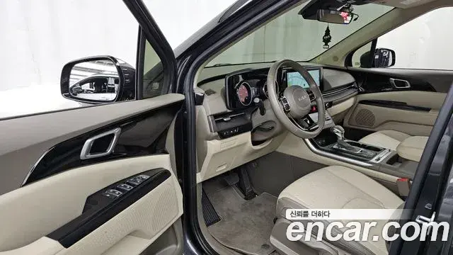 Kia Carnival 2022 — Photo 10/20