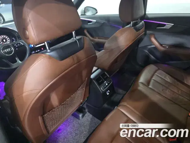 Audi A4 2019 — ფოტო 8/20