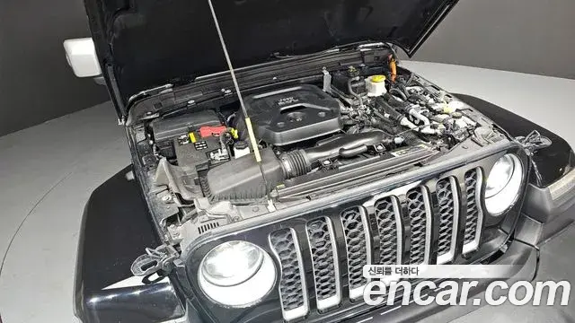 Jeep Wrangler 2022 — Photo 10/20