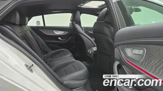 Mercedes-Benz AMG GT 2025 — Photo 8/17