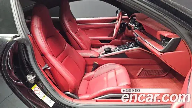Porsche 911 2023 — Şəkil 22/38