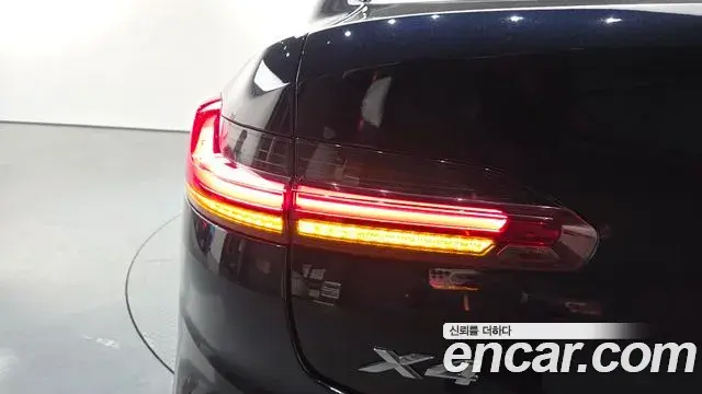 BMW X4 2021 — Şəkil 9/36