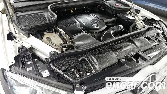 Mercedes-Benz GLE-Class 2019 — Photo 10/31