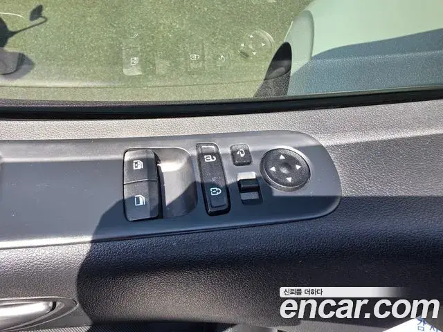 Hyundai Staria 2023 — Фото 14/20