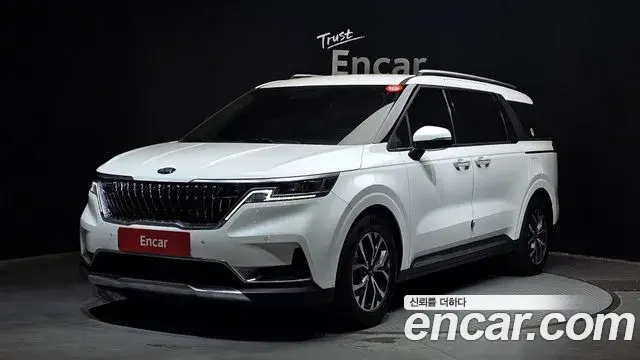 Kia Carnival 2021 — Photo 1/20