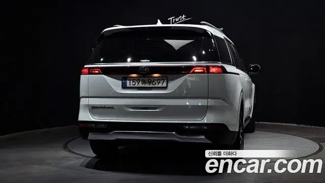 Kia Carnival 2021 — Photo 4/20