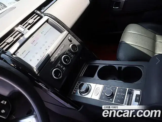 Land Rover Discovery 5 2019 — ფოტო 7/20