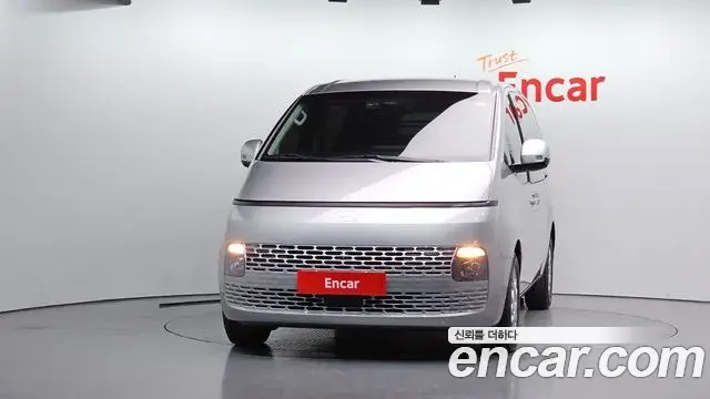 Hyundai Staria 2024 — Фото 3/20