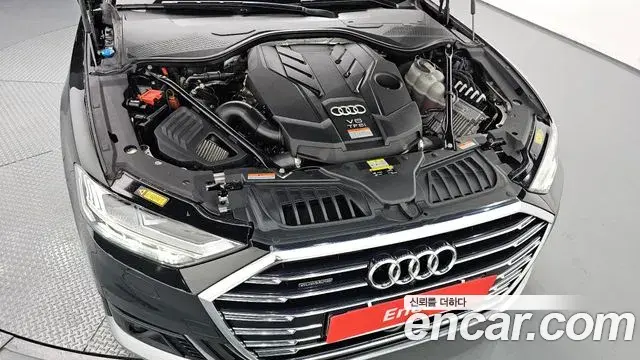 Audi A8 2021 — Şəkil 22/37