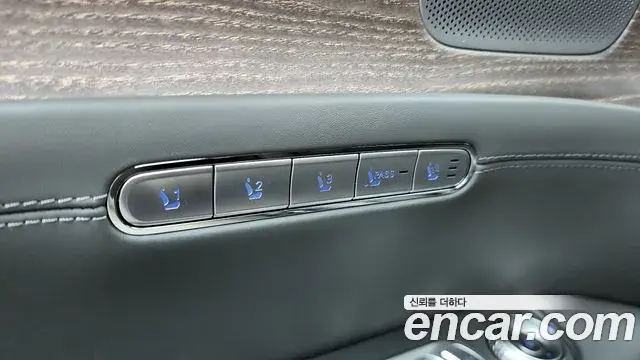 Genesis G90 2022 — ფოტო 35/40