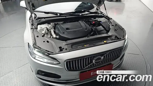 Volvo S90 2022 — Şəkil 38/40