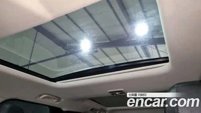 Land Rover Discovery 5 2019 — ფოტო 16/18