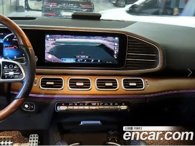 Mercedes-Benz GLS-Class 2020 — ფოტო 13/20
