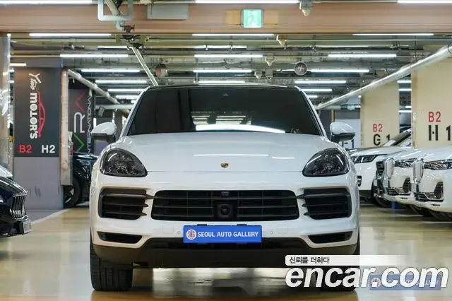 Porsche Cayenne 2020 — ფოტო 16/18