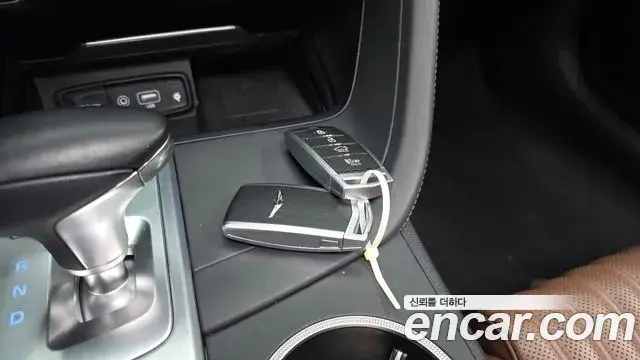 Genesis G70 2019 — ფოტო 24/36