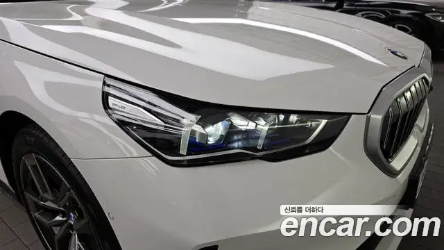 BMW 5 Series 2024 — ფოტო 6/33