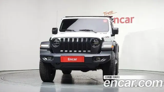Jeep Wrangler 2019 — Şəkil 11/31