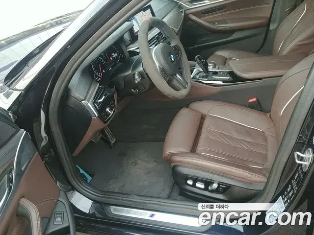 BMW 5 Series 2019 — Şəkil 6/15