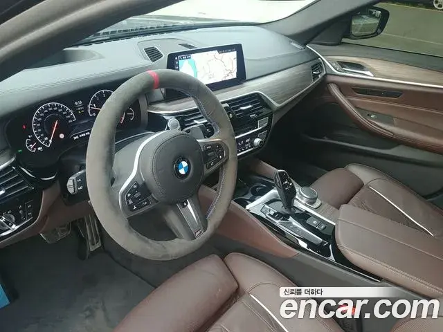 BMW 5 Series 2019 — Şəkil 8/15