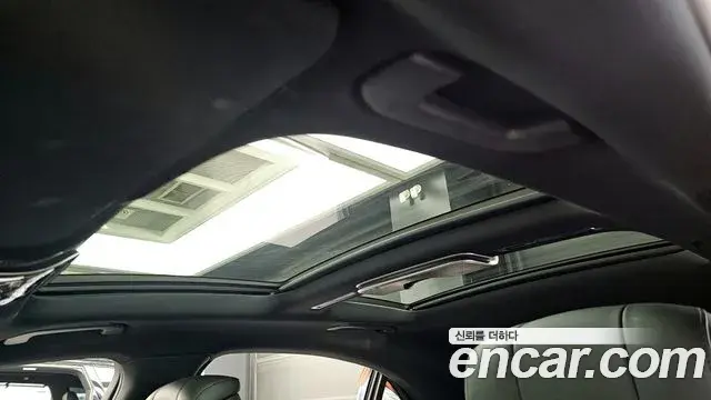 Mercedes-Benz S-Class 2022 — Photo 17/20