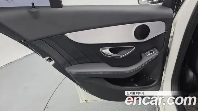 Mercedes-Benz C-Class 2018 — ფოტო 25/31