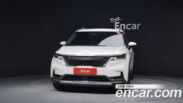 Kia Carnival 2022 — Фото 3/20