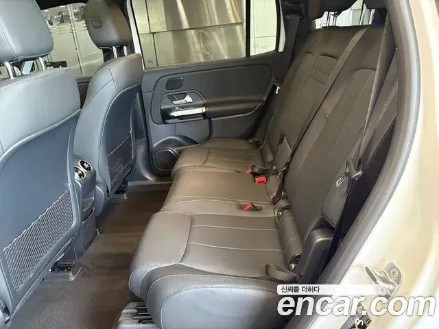 Mercedes-Benz EQB 2025 — Photo 1/19