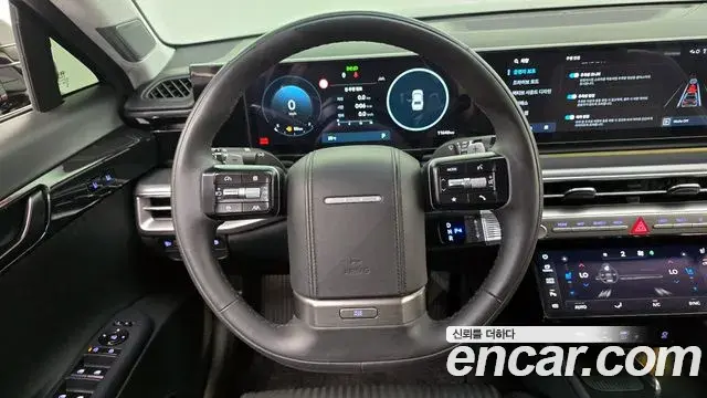 Hyundai Grandeur Hybrid 2023 — Photo 33/36
