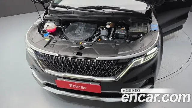 Kia Carnival 2023 — Photo 6/20
