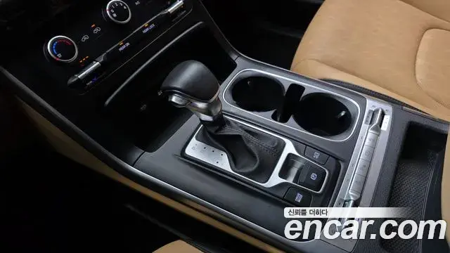 Kia Carnival 2023 — Photo 9/20