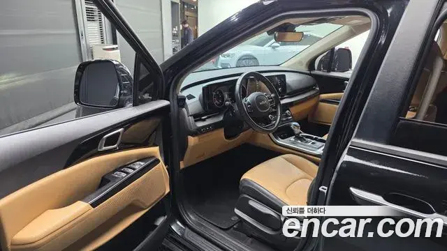 Kia Carnival 2023 — Photo 10/20