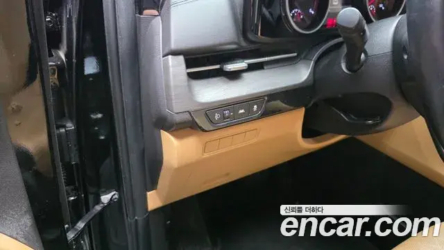 Kia Carnival 2023 — Photo 15/20