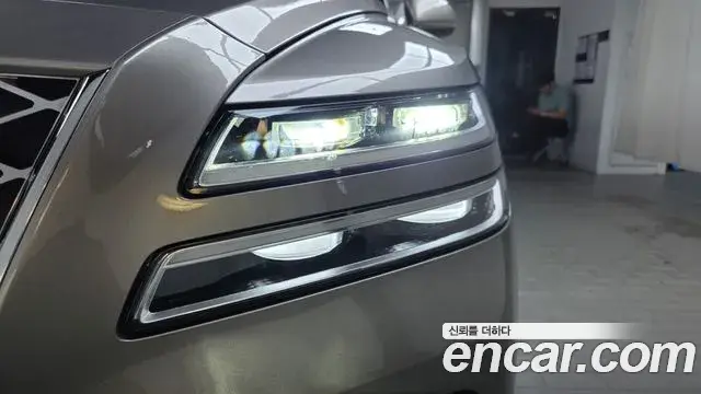 Genesis GV80 2020 — Photo 13/37