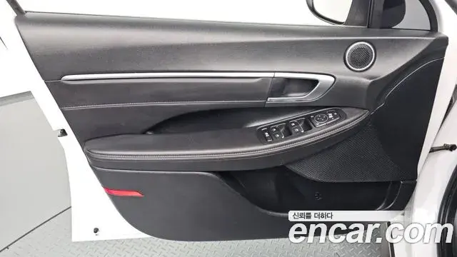 Hyundai Sonata Hybrid 2022 — Şəkil 19/29