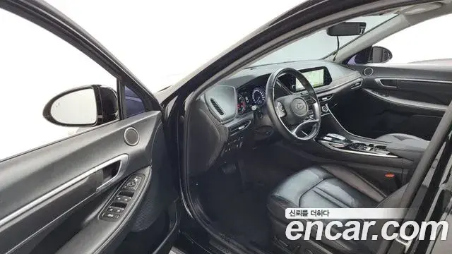 Hyundai Sonata 2022 — Фото 8/20