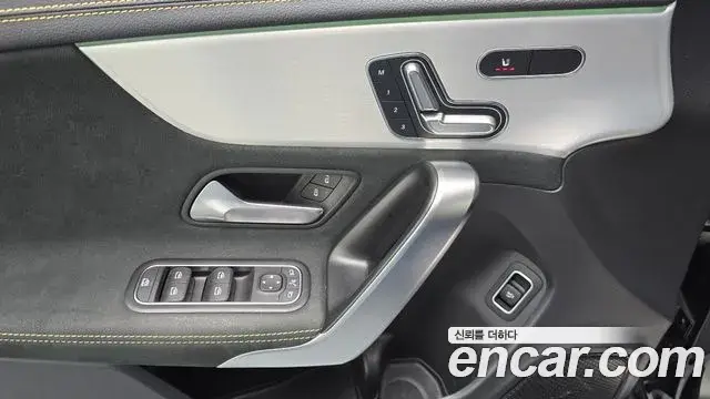 Mercedes-Benz CLA-Class 2023 — Фото 14/20