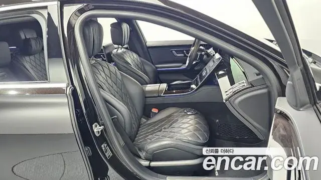 Mercedes-Benz S-Class 2023 — Photo 29/30