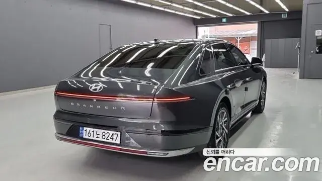 Hyundai Grandeur 2023 — Фото 1/18