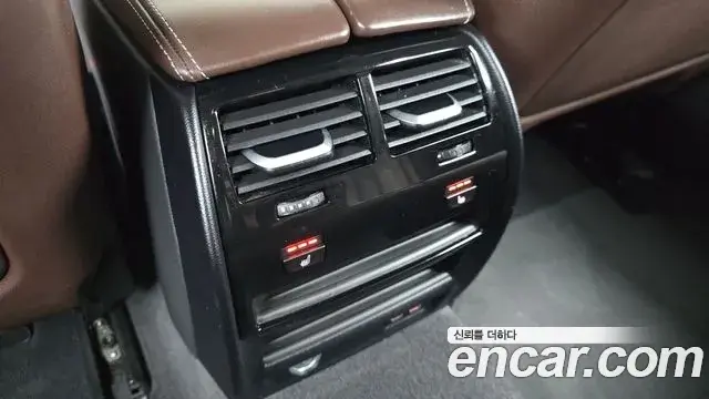 BMW 5 Series 2022 — Photo 15/33